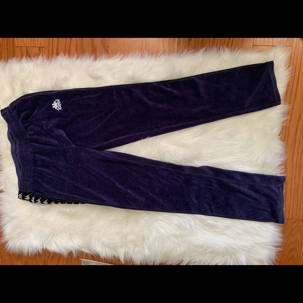 Kappa sweats.